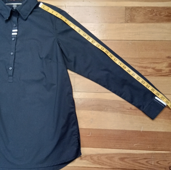 Pearly Vine Button Up top - Picture 7 of 8